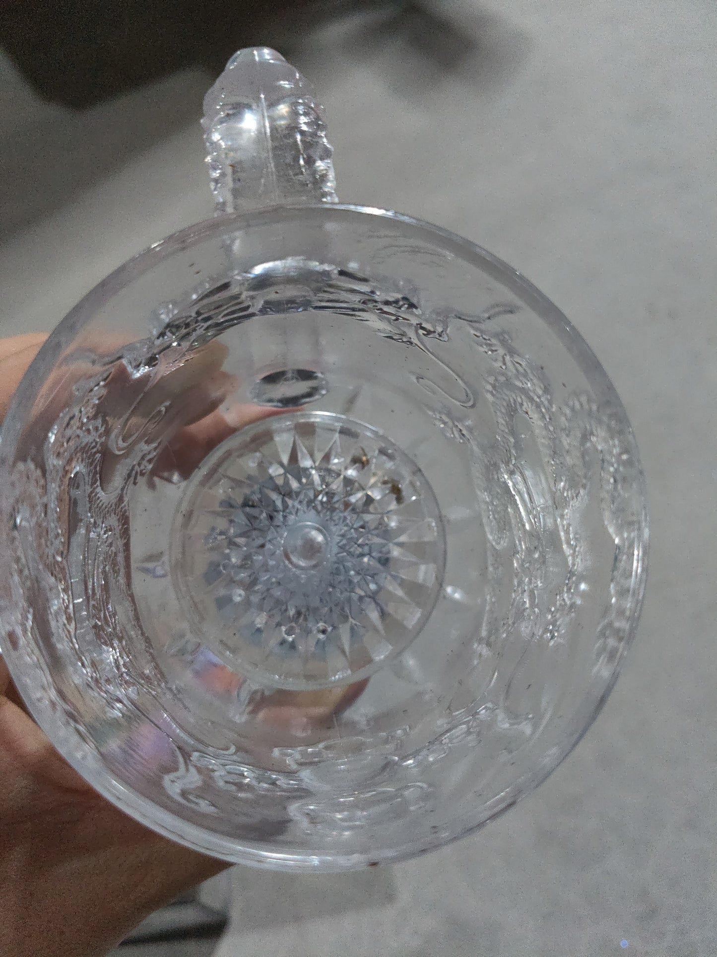 Coupe de vin du dragon